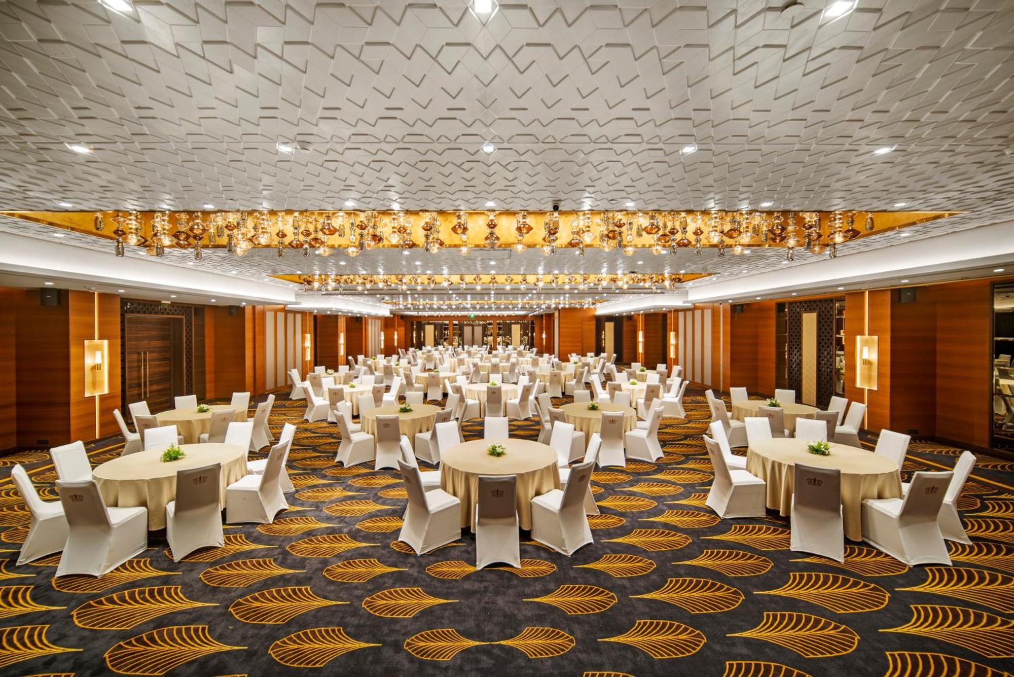 Radisson Blu Hotel & Suites Grt Chennai Exterior photo